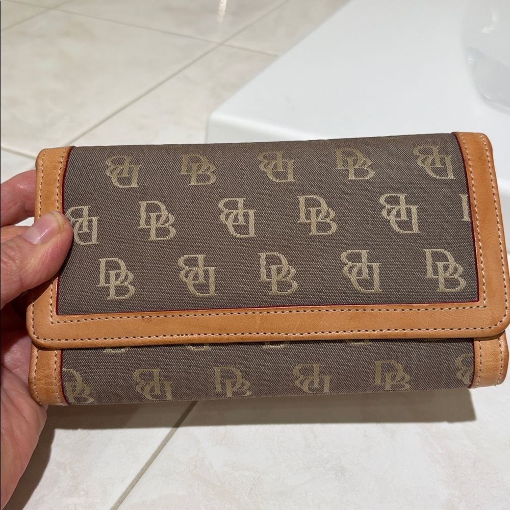 Dooney & Bourke Vintage Long Tan and Brown Monogram Continental Clutch Wallet
